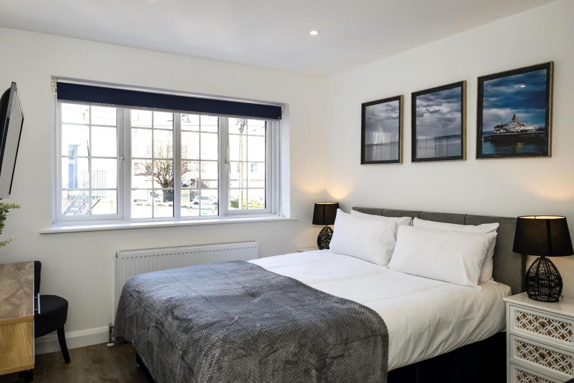 Pier View - Stylish Flat With Sea Views Apartman Eastbourne Kültér fotó